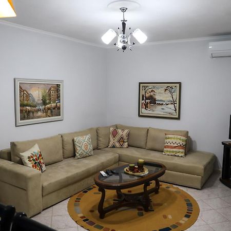 Lola'S Apartament Apartment Berat Ngoại thất bức ảnh